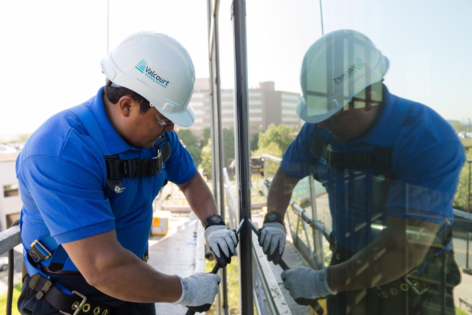 The Guide to Commercial Glass Repair, Replacement and Maintenance